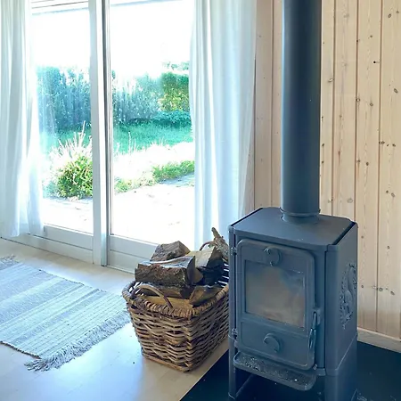 Сasa de vacaciones With Wild Garden Near The Sea Hundested