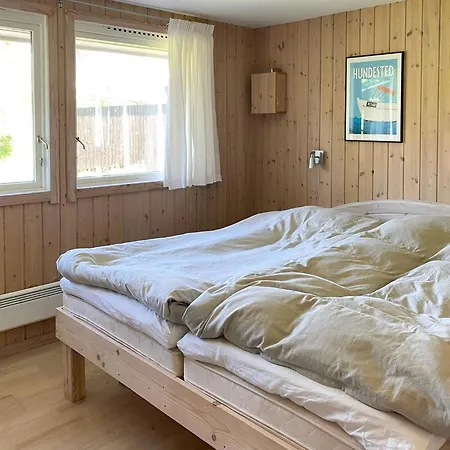 Ferienhaus With Wild Garden Near The Sea