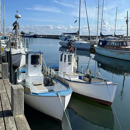 With Wild Garden Near The Sea Ferienhaus